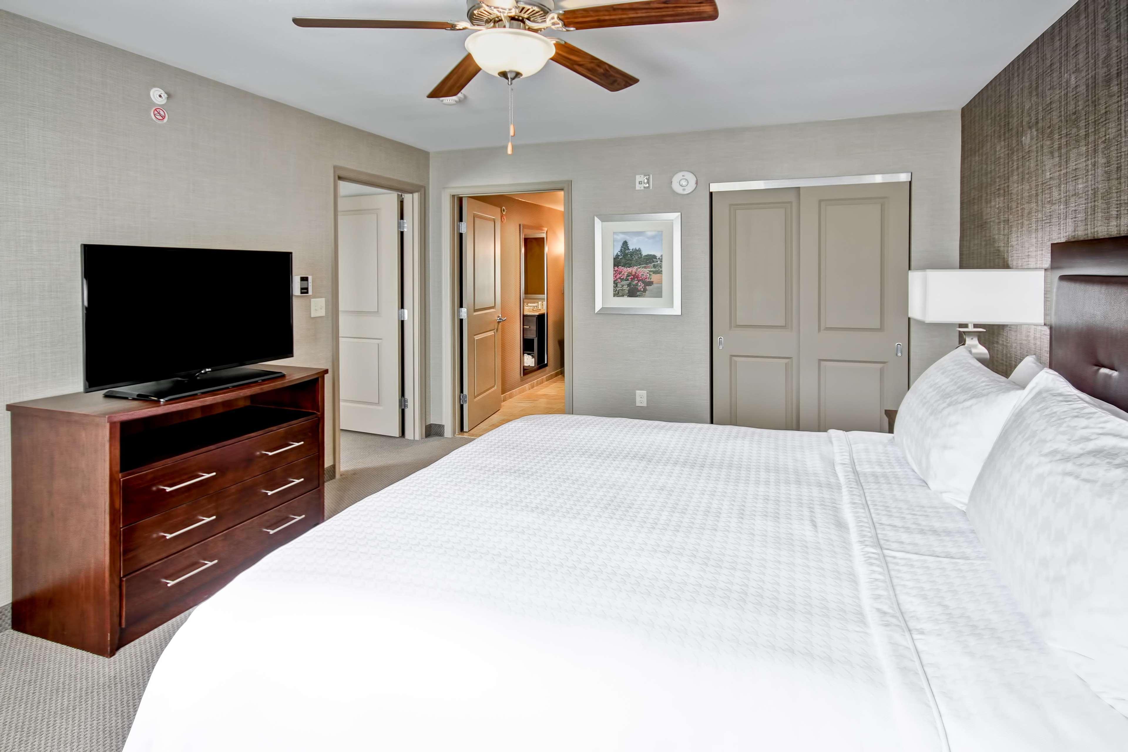 Homewood Suites By Hilton Bridgewater/Branchburg Экстерьер фото